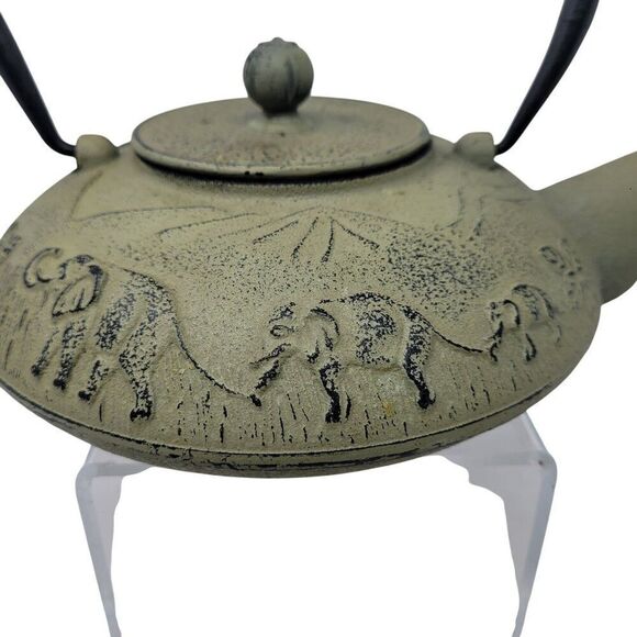 Cast Iron Teapot Sage Green Lucky Elephant Parade Safari 3D Rare Collectible - Picture 2 of 9